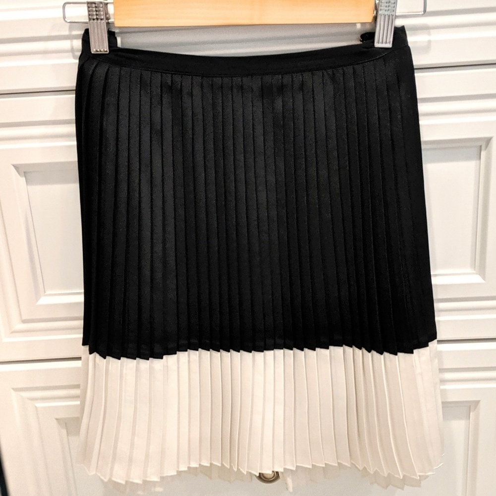 Vince Camuto Accordion Pleated Skirt